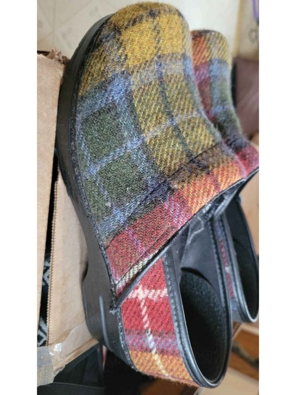 Rare Dansko Size Ten / 10 Womens Plaid Felt Professional Clogs - Slip-On Shoes